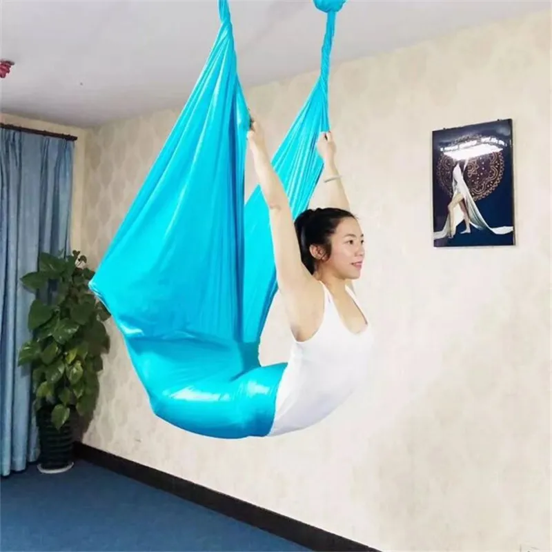 Гамак для йоги в квартире