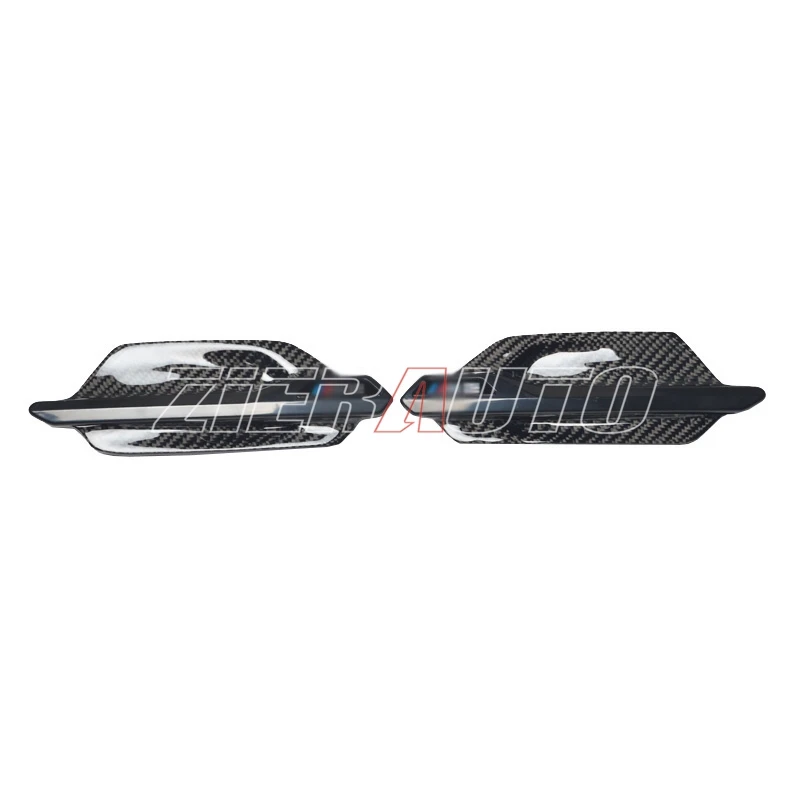 BMW M2 F87 otvory pro blatníky z uhlíkových vláken (3)