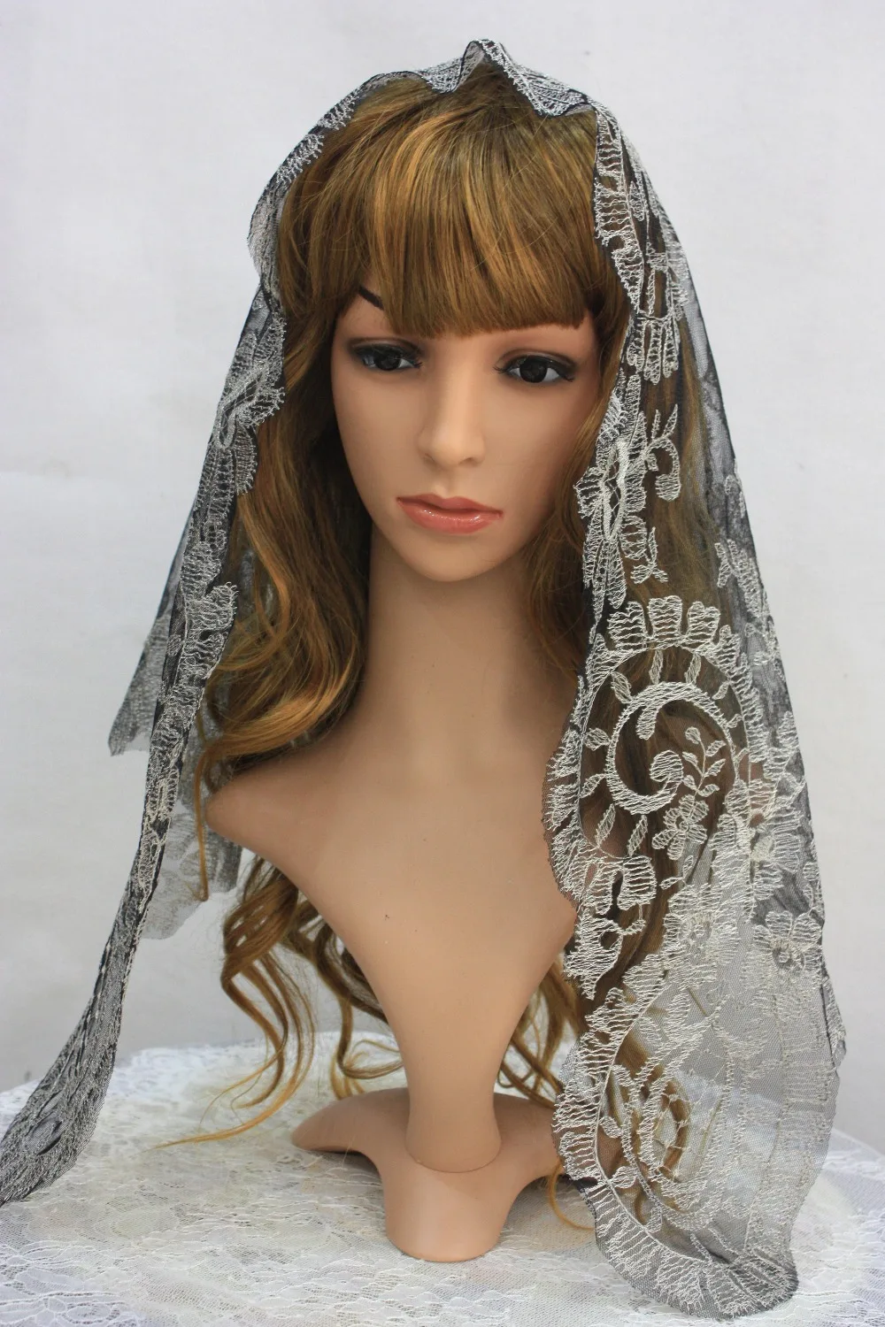 grey trousers outfit mens