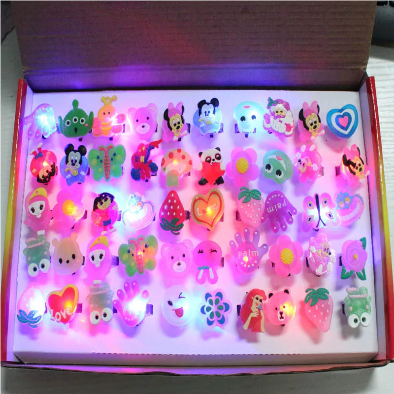 10 шт светящиеся кольца новых детских игрушек flash подарки Светодиодный лампочки с изображением героев мультфильмов светится в темноте игрушки для Дети игры в ночь
