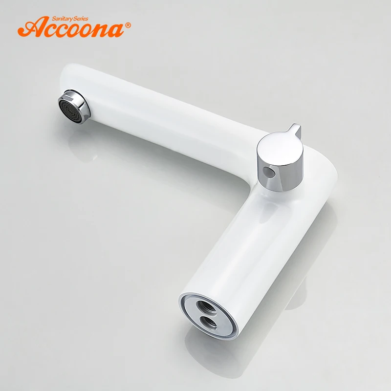 Accoona صنبور حوض استحمام الشلال صنبور حمام حوض خلاط الطابق الخيالة حوض انقسام الجسم صنابير حمام خلاط Robinet Baig A6519