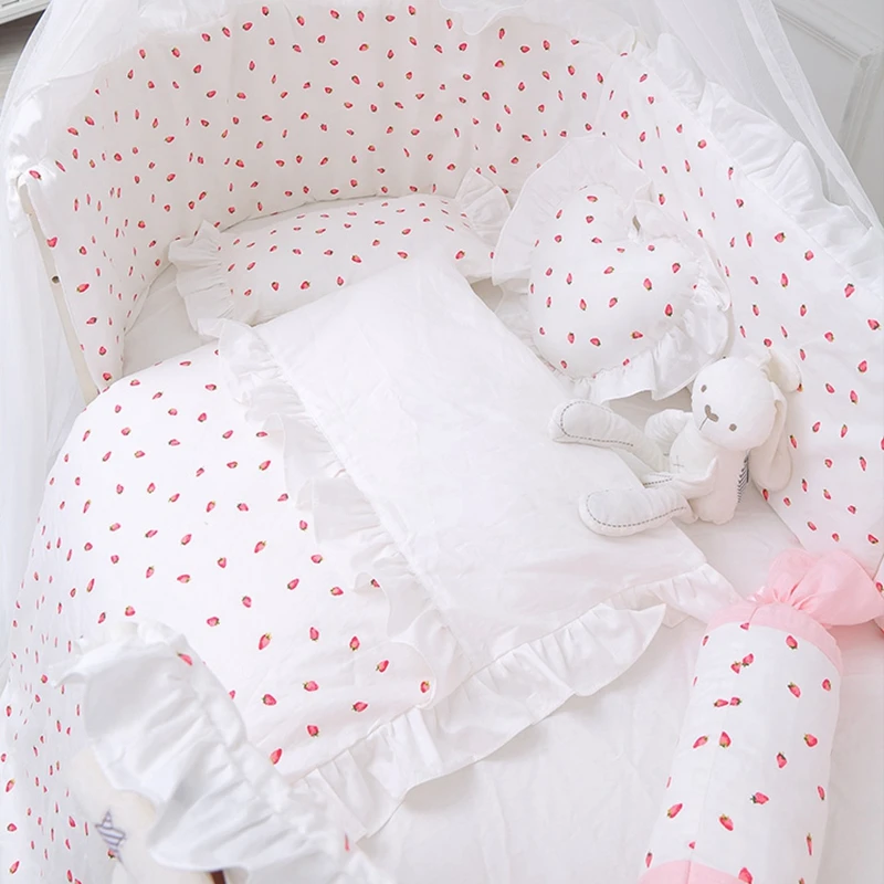 

Custom Newborn Crib Bedding Set Girls Bed Bumper Strawberry In White Pink Filigree Nursery Blanket Bed Sheet 100% Cotton