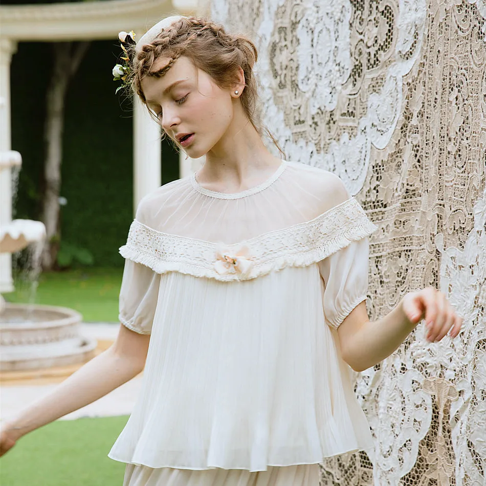 

LYNETTE'S CHINOISERIE Spring summer lace translucent strapless handmade tassel plate pleated bow short-sleeve beige top