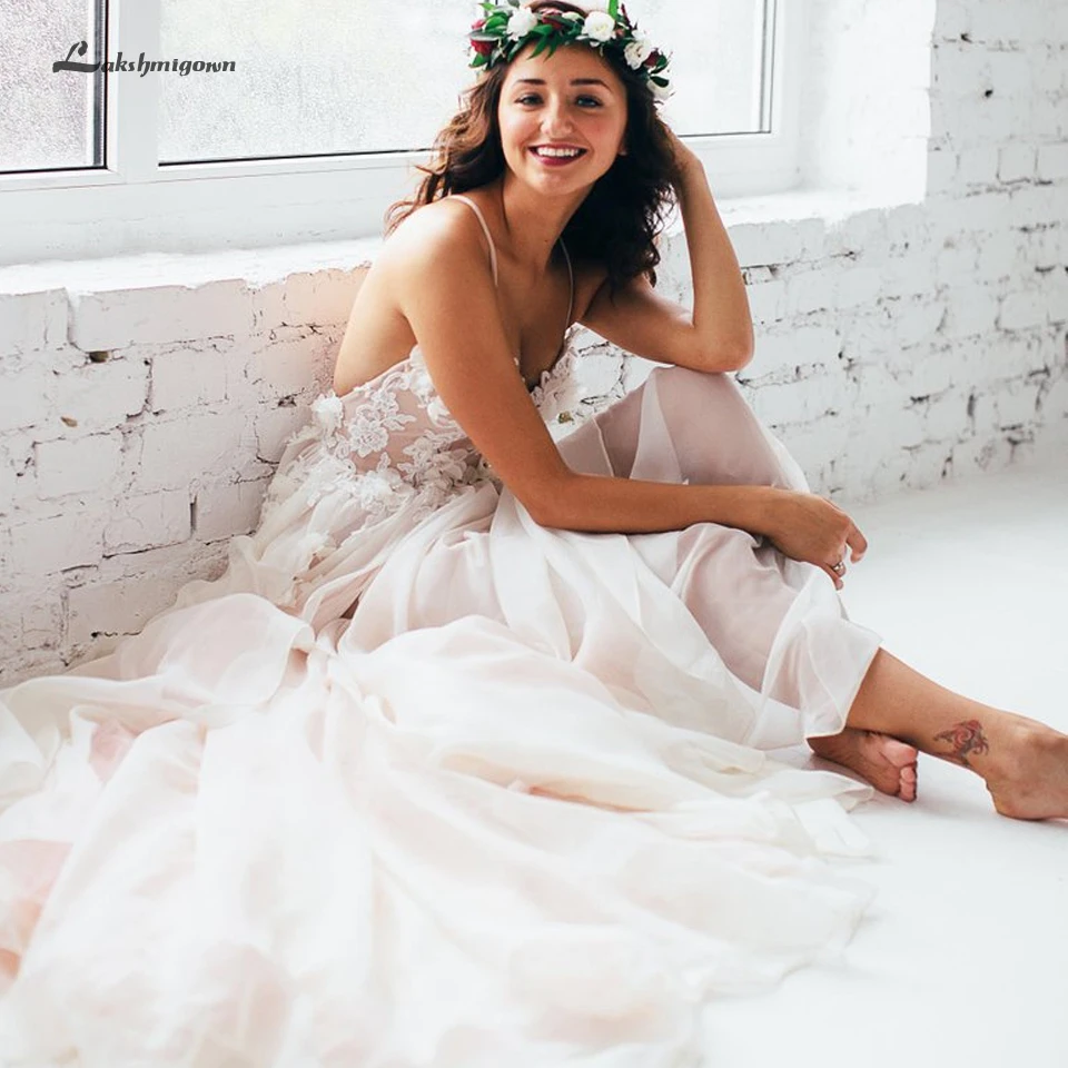 

Lakshmigown Floral Pink Bohemian Wedding Dress 2019 Robe Mariee Beach Bridal Dresses Spaghetti Straps Lace Tulle Wedding Gown