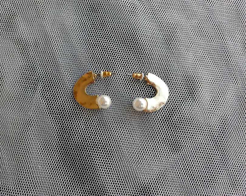 7 (2)
