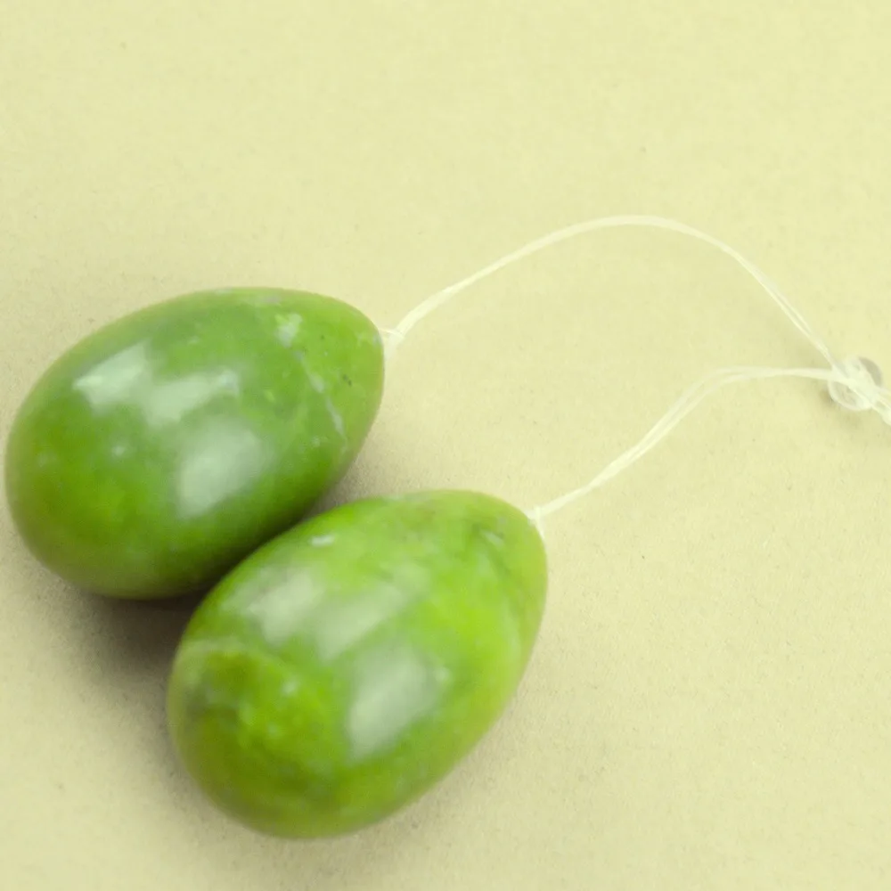 2 Pcs 40*30mm natural light green jade egg for kegel exercise pelvic floor muscles vaginal exercise yoni egg ben wa ball 2 Pcs 40*30mm natural light green jade egg for kegel exercise pelvic floor muscles vaginal exercise yoni egg ben wa ball