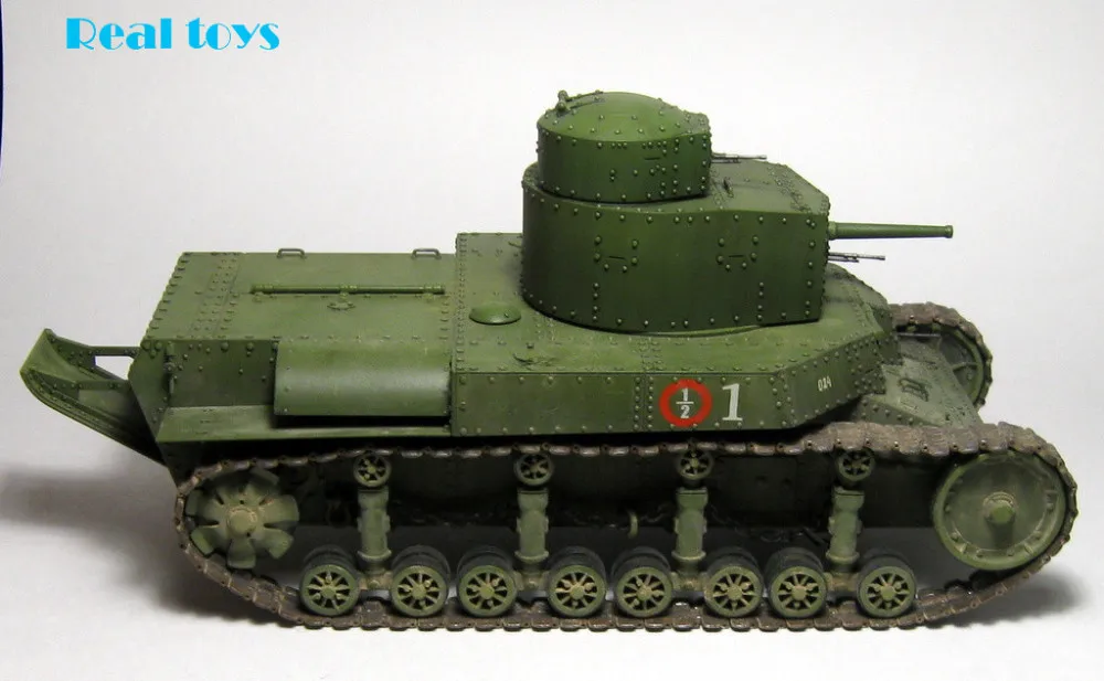 Модель от Hobby Boss 82493 1/35 советская T-24 среднего бака пластиковая модель комплект