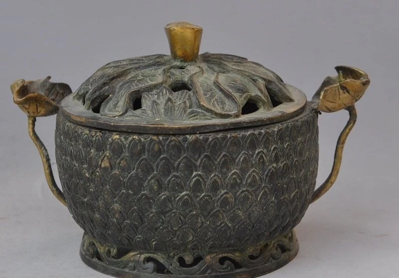 

Dynasty Palace old chinese bronze lotus Bullions incense burner Censer statue