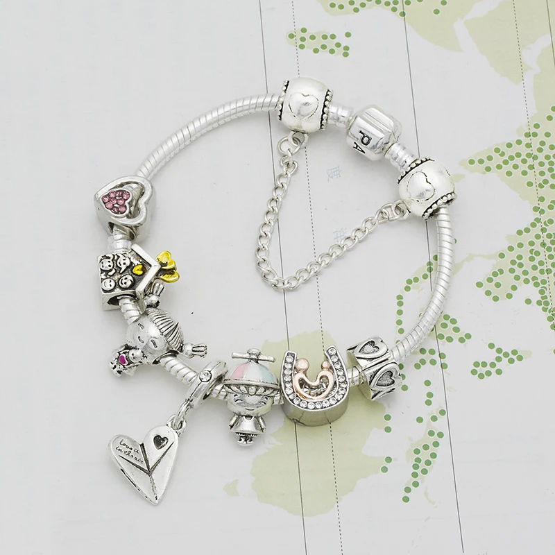 

The New Happiness family boy girl loving bracelet DIY beads Heart pendant bracelet let the world full of love