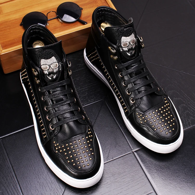 

2018 New Korean Hip Hop Shoes Fashion High Top Casual Shoes For Men pig Leather Lace Breathable Men brand rivet Top Shoes