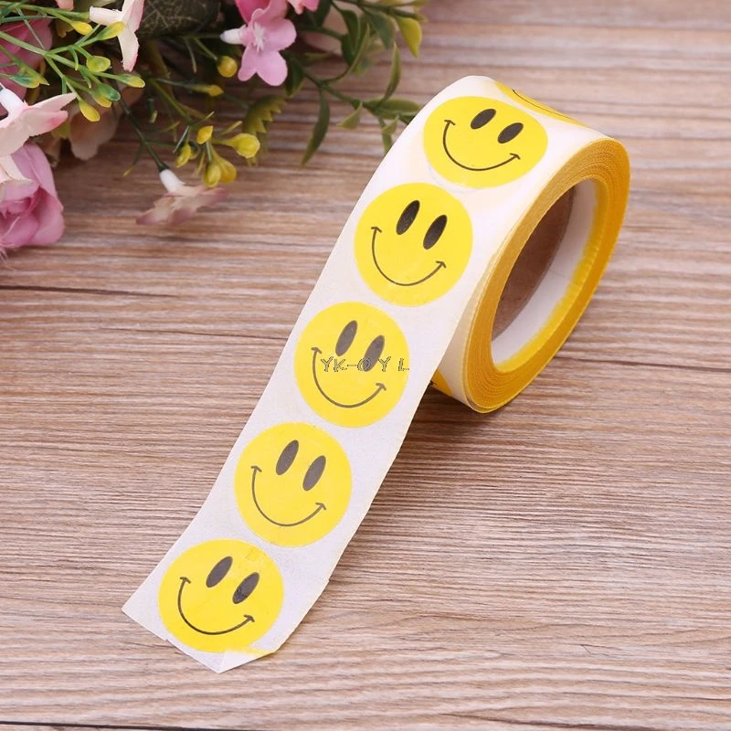 

500pcs Cartoon Smiley Face Stickers Children Reward Merit Praise Labels For School Teacher Party Gift for children