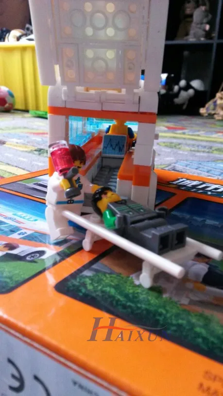 UT8M9TcXHlaXXagOFbXR_