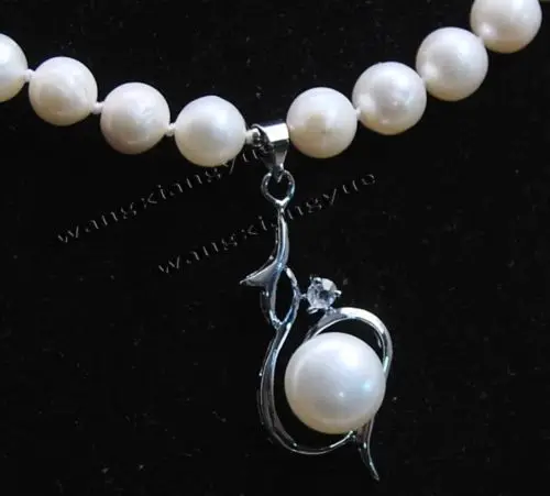 

7-8MM White Akoya Cultured Pearl Pendant Necklace (A0516)