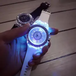 Водонепроницаемый часы с подсветкой кристалл кварца светодио дный наручные часы для Для женщин силиконовой лентой часы Jewelry черный, белый