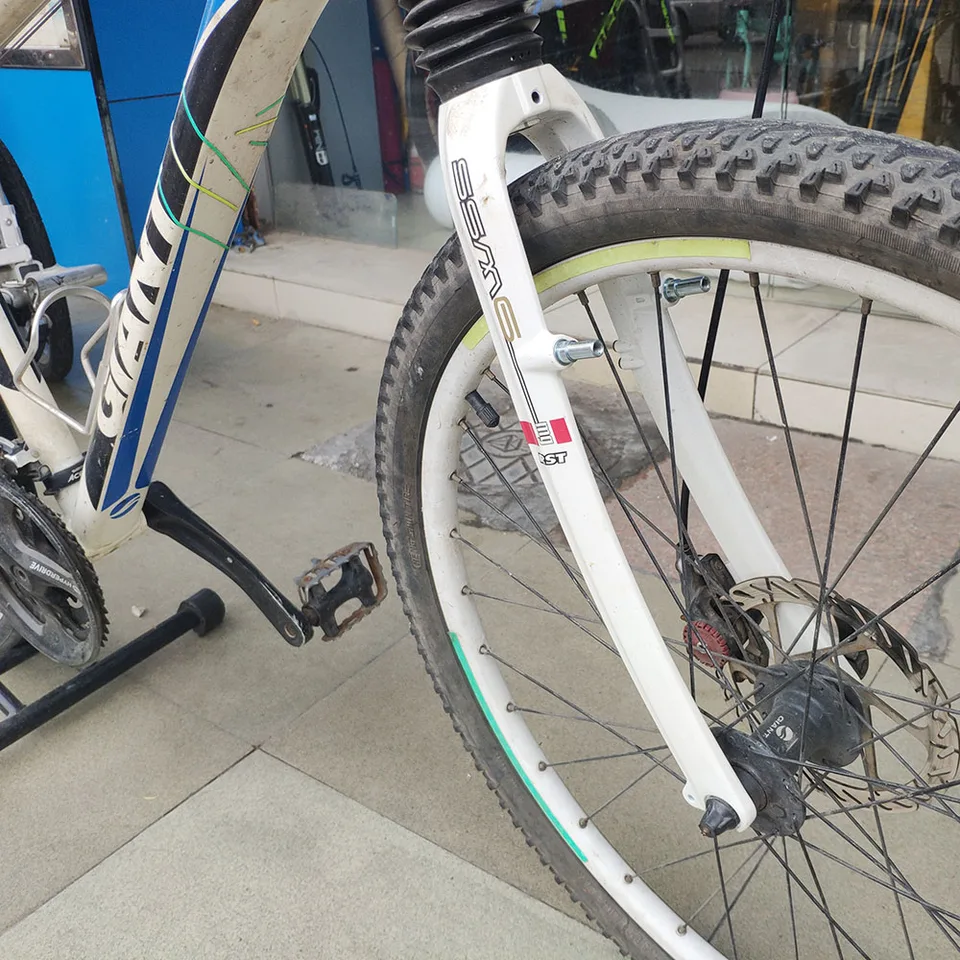 rst rigid fork