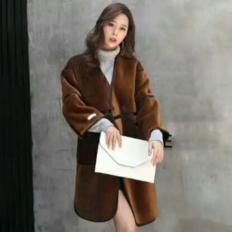 TWOTWINSTYLE искусственного меха одноцветное пальто женский пуговицах с v-образным вырезом с длинным рукавом Для женщин куртка леди элегантные модные осень-зима