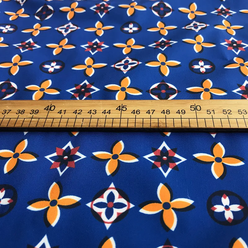 Najtaniej Wiosenny i letni klasyczny kształt mały kwiat imitacja bawełna drukowana tkanina na sukienkę koszula tkanina z nadrukiem moda poliestrowa