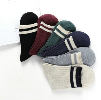 

Winter Men Cotton Crew Socks Vintage College wind striped Men Causal Skateboard socks Comfortable Men Socks meia