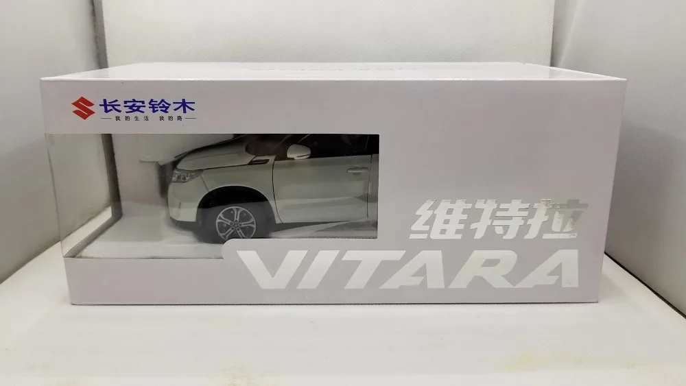 1:18 литья под давлением модель для Suzuki Vitara 2016 Белый внедорожник сплава игрушечный автомобиль миниатюрный коллекция подарки Gran