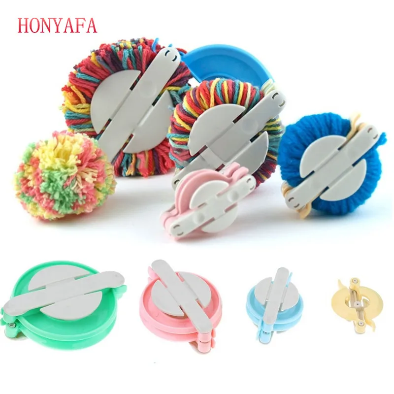 

4 Sizes/set Weave Tool New Pom Pom Maker Fluff Ball Making Machine Knitting Needle DIY Sewing Accessories