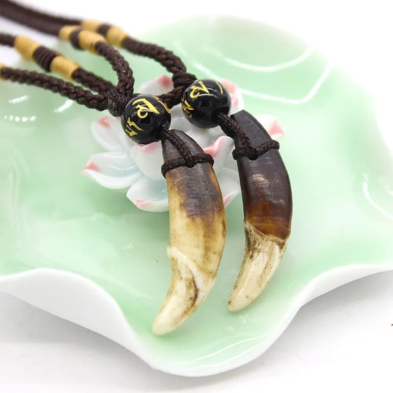 WOW Horde Amulet Necklace Tooth Fangs Canine Wolf Tooth Pendant Surfer Necklace Collar Adjustable Gift N-055 WOW Horde Amulet Necklace Tooth Fangs Canine Wolf Tooth Pendant Surfer Necklace Collar Adjustable Gift N-055