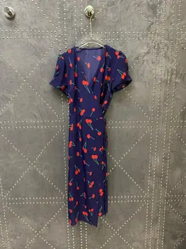 

The new summer 2020 cherry printing v-neck strapless dress with short sleeves