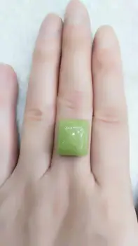 

China's exquisite noctilucent stone square ring face.