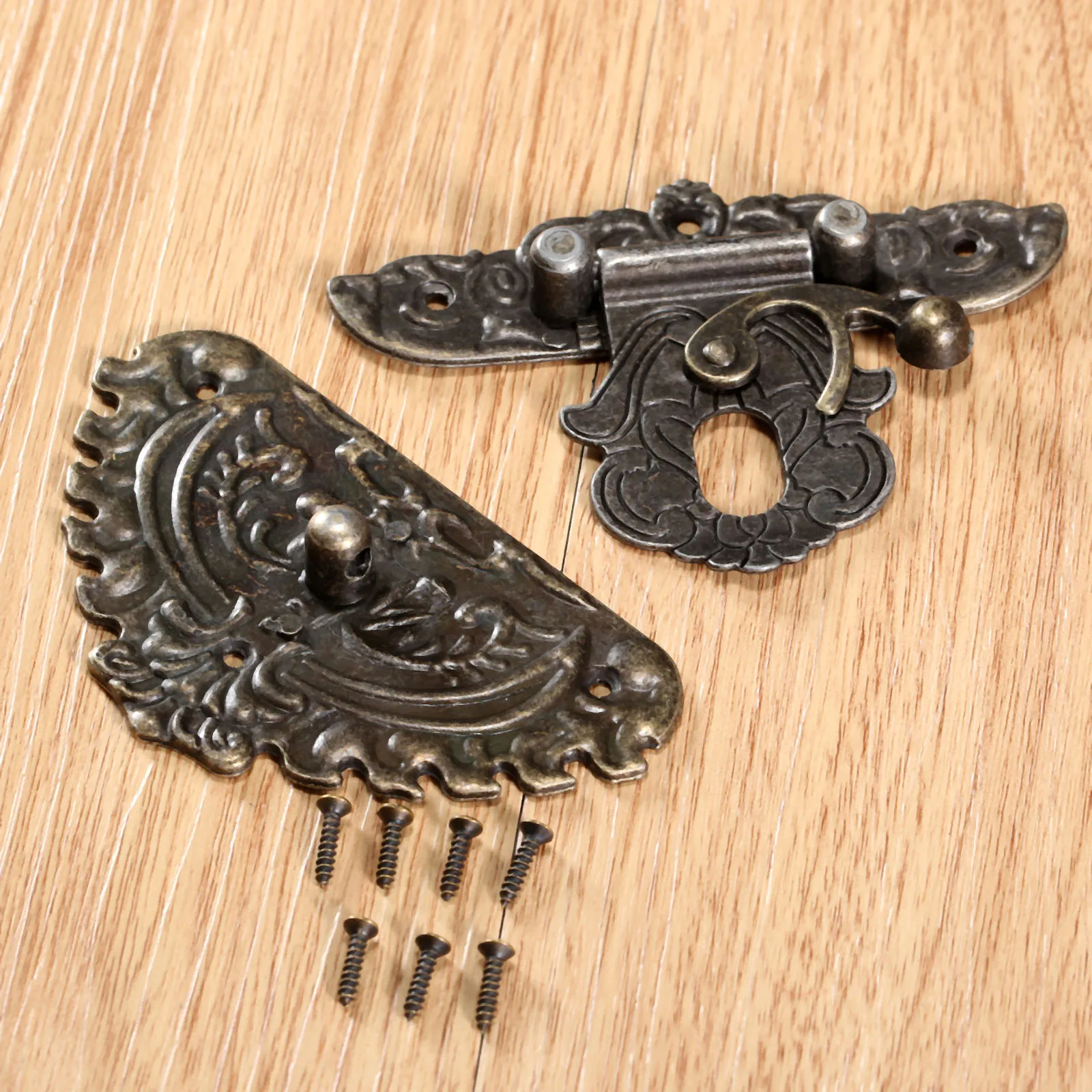 86x75mm Antique Bronze Iron Latch Decorative Jewelry Gift Wine Wooden Box Suitcase Case Hasp Latch Hook Screws 1Pc
