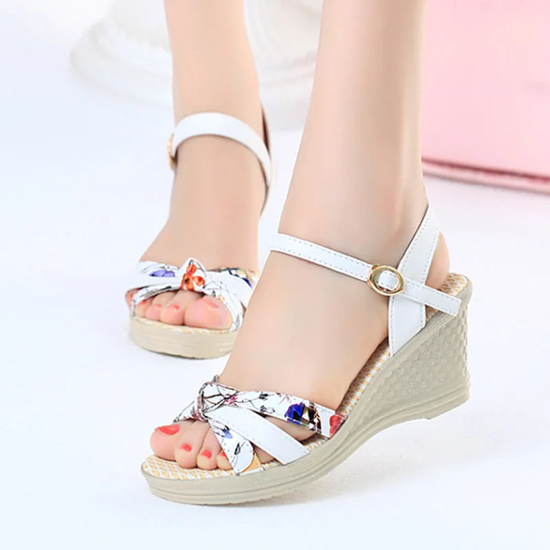 flower print wedges