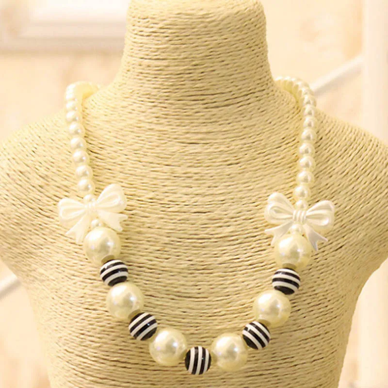 

little Girls Black White Stripe Beads Statement Chunky Bubblegum Necklace Imitation pearls Black Bow Knot Gift Kids Jewelry