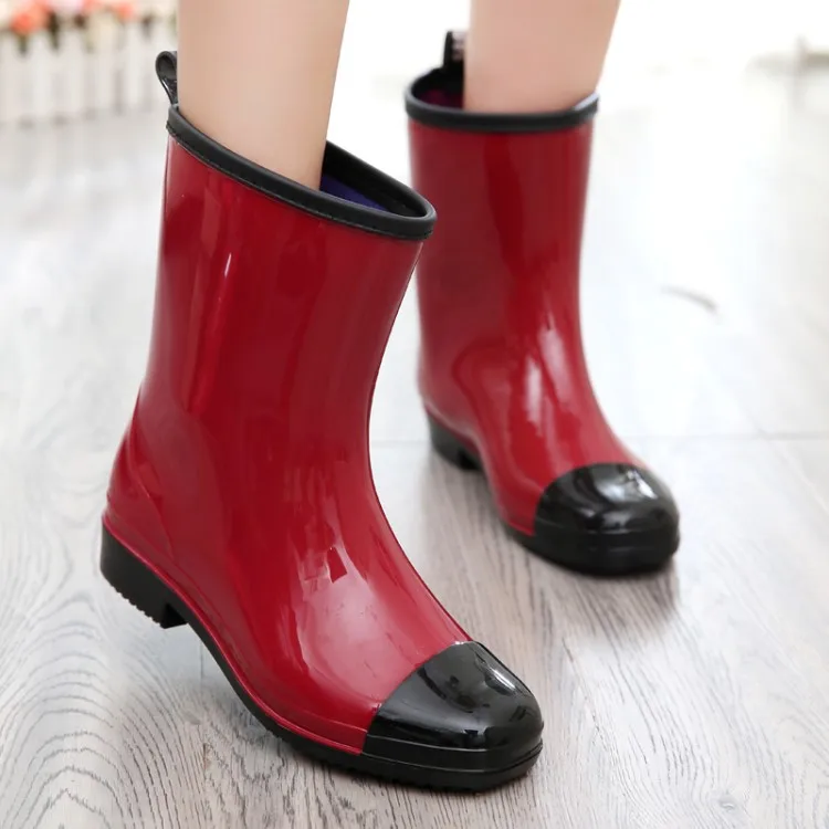 Разноцветные непромокаемые сапоги; Женская водонепроницаемая обувь до середины икры; женские резиновые сапоги без застежки; резиновые сапоги; теплые носки; gbh789 - Цвет: Красный