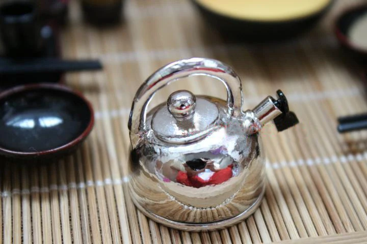 

G10-X022 children baby gift Toy 1:12 Dollhouse mini Furniture Miniature rement accessories Simulated kettle 1pcs