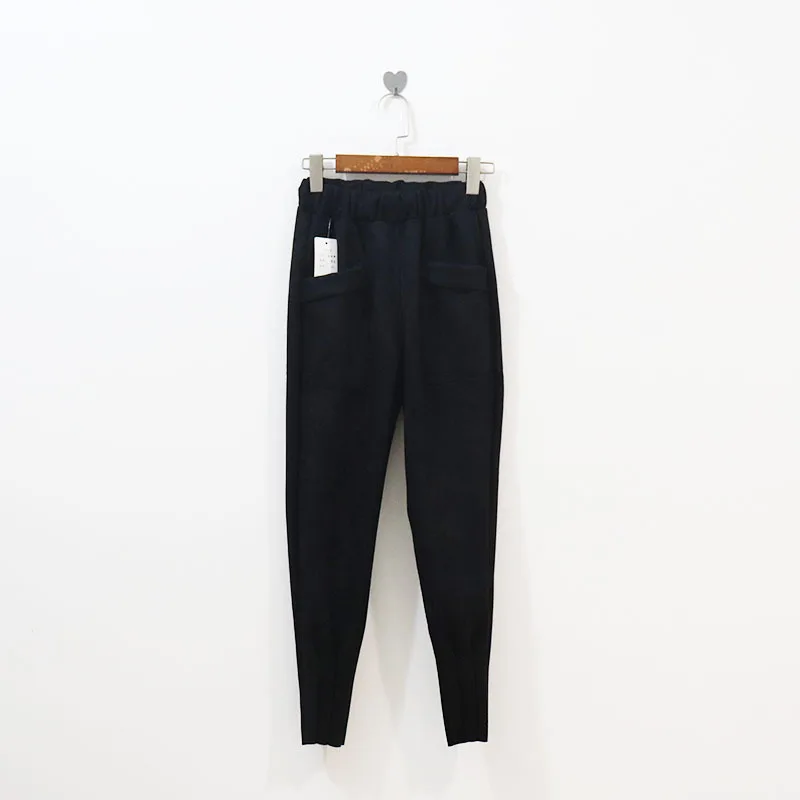Trousers          (18)