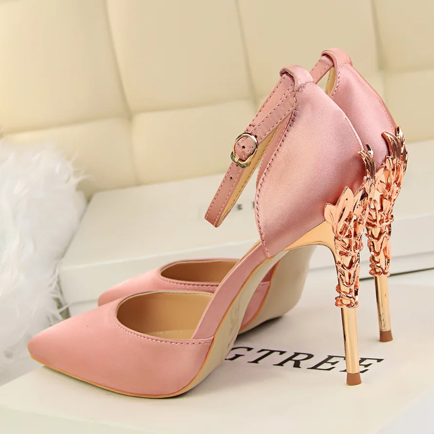 Pumps Women Shoes In High Heels 2018 Summer Pointed Toe Womens Pumps Sandals Buckle Pumps Shoes Special Flower Gold Heels Black 