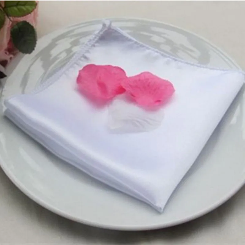 100 шт 30*30 см атласные салфетки банкетный стол обеденные салфетки платки карманные для дома, вечерние, свадебные украшения стола - Цвет: White