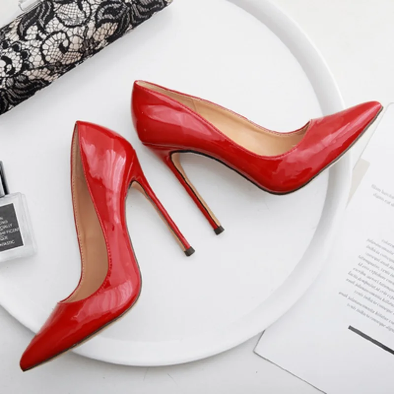 

Korean version of wine red super shallow mouth high heels female 12cm stiletto pointed 10CM black OL patent leather large size w