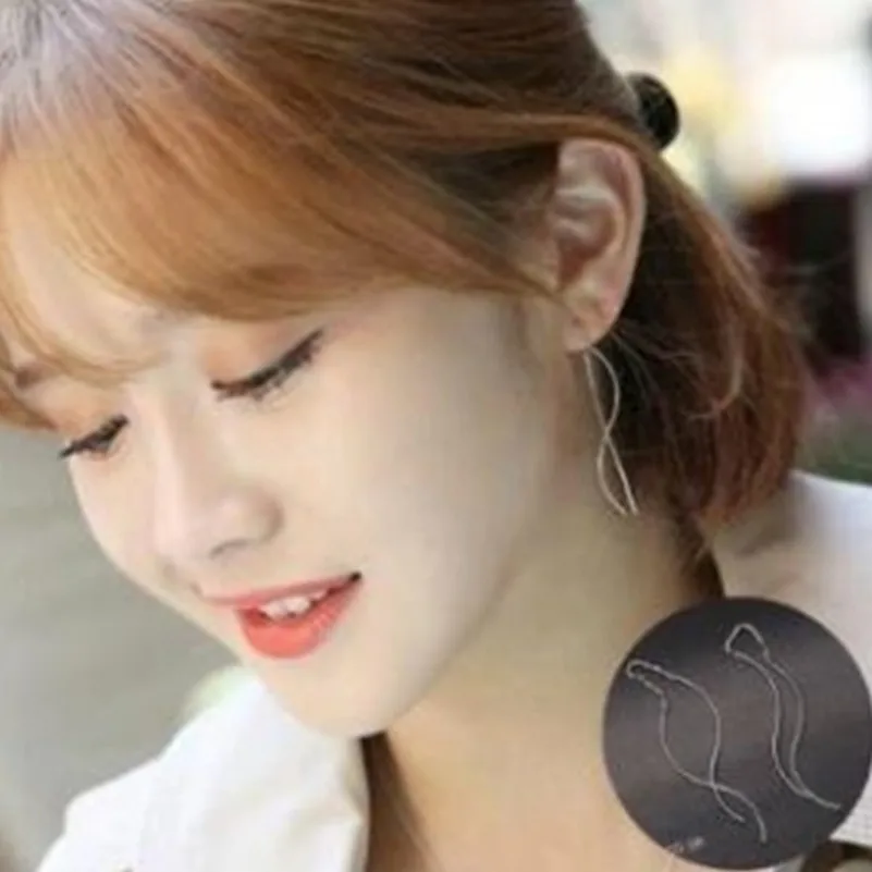 

The latest version of the personality of the simple S-hook symmetric long tassel earrings earrings for women