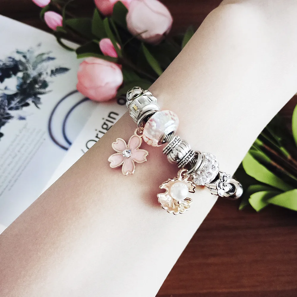 

Bohemian Flower Pearl Shell Charm Stainless Steel Bracelets & Bangles for Women Beads Handmade Bracelet Boho Femme Jewelry B69