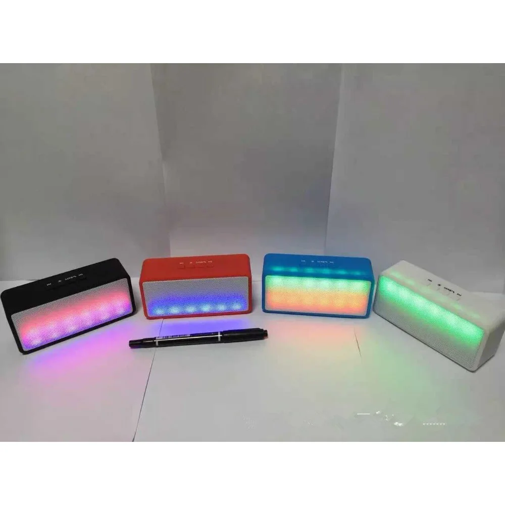 2016 New Original XC 31 LED Flash Light Bluetooth Mini Speakers