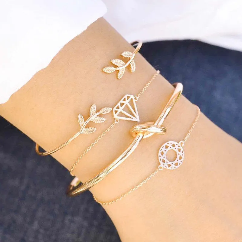 

2019 New fashion pop open bracelets Europe and the United States leaves drill knotted carved hollow bracelet 4 pieces each set