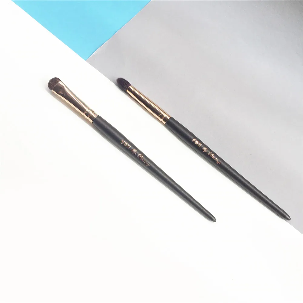 

MyDestiny 035 Eyeshadow Smudge Blending Brush / 039 Short Shader Brush - Beauty Makeup Eyeshadow Blending Brush Tool