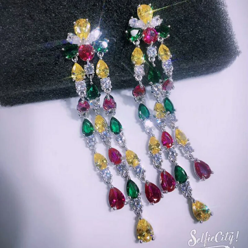Модные женские серьги HIBRIDE с зелеными каплевидными фианитами в бразильском стиле