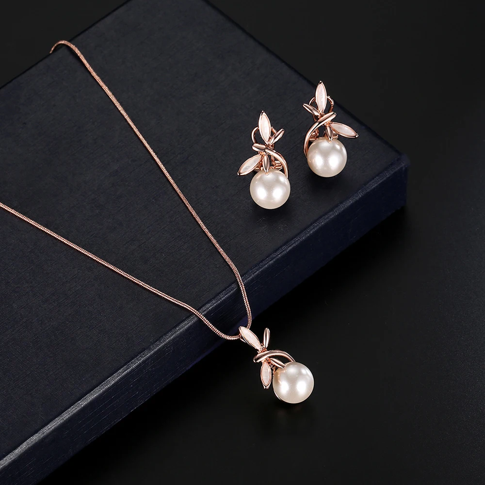 

Women Rose Gold Alloy Imitation pearls Jewellry Sets Necklace + Earrings Jewelry Set Charm Pendant Necklace and Chic Earrings