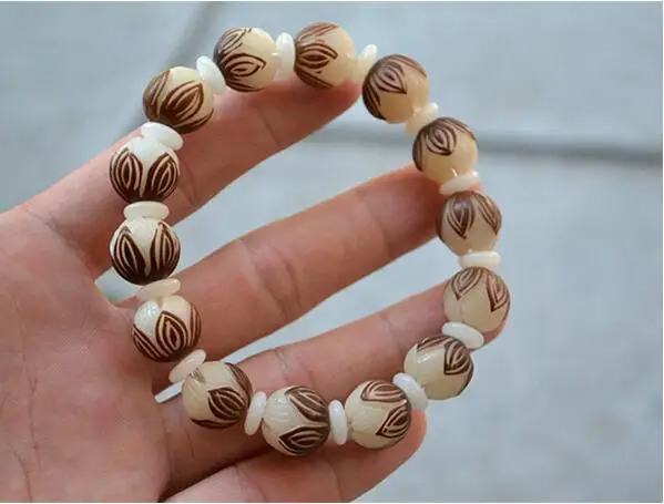 

New Fashion White Bodhi Seed Tibetan Buddhist Prayer Beads Carve Lotus Plant Buddha Bracelet & Bangles Rosary Wood Jewelry