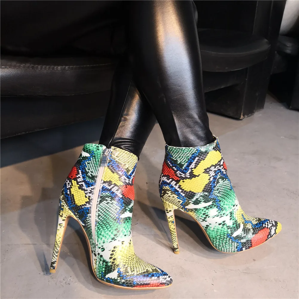 SARAIRIS/Фирменная Новинка плюс размер 34–47 красочная змея печати женская обувь пикантные туфли с острым носком на высоком каблуке обувь для вечеринок женские ботильоны