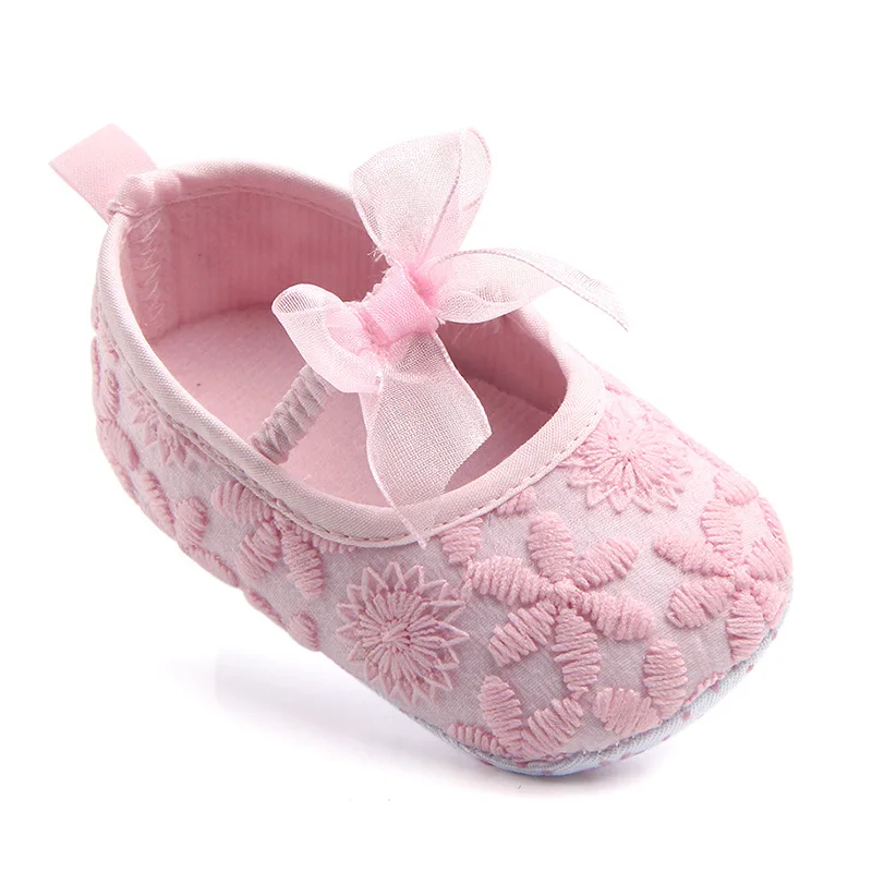 Детская одежда для малышей для девочек мягкая подошва Обувь для младенцев с цветочным рисунком и бантом Симпатичные тапки Повседневная детская обувь новорожденных для маленьких девочек s 0-11 месяцев