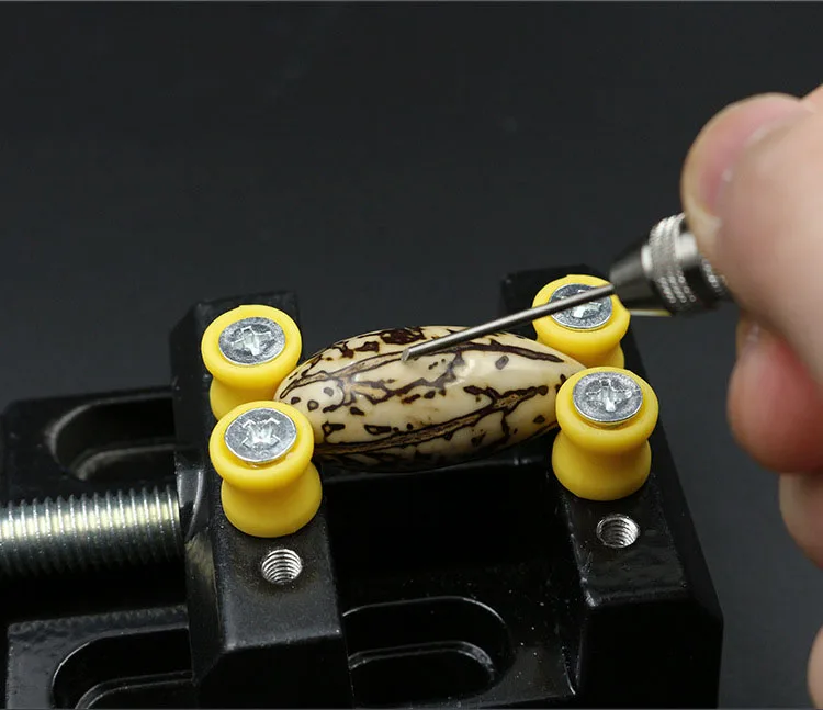 3123069301_698685257