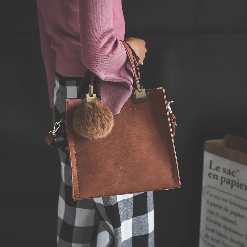 LANLOU женские сумки через плечо для женщин, новая модная сумка на плечо, роскошные сумки, женские сумки, дизайнерские дорожные сумки с помпонами, матовая сумка