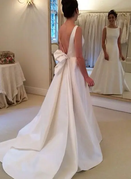 vintage-High-Neck-Simple-Backless-A-Line-Satin-bridal-gown-With-Ribbon-Vestidos-de-Noiva-2018 (1)