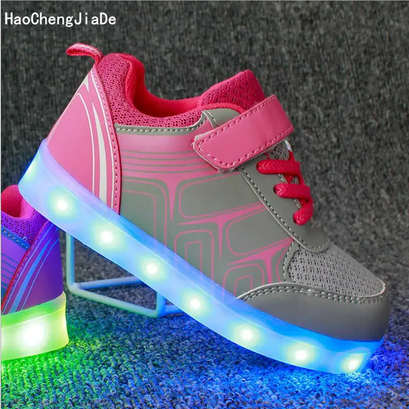 جديد الأزياء USB قابلة للشحن أحذية الأطفال مضيئة رياضية الاطفال الملونة LED عارضة أحذية للفتيات الفتيان الأحذية مع ضوء